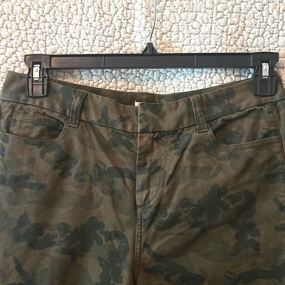 Camouflage Pants Womens - Picture 3 of 9